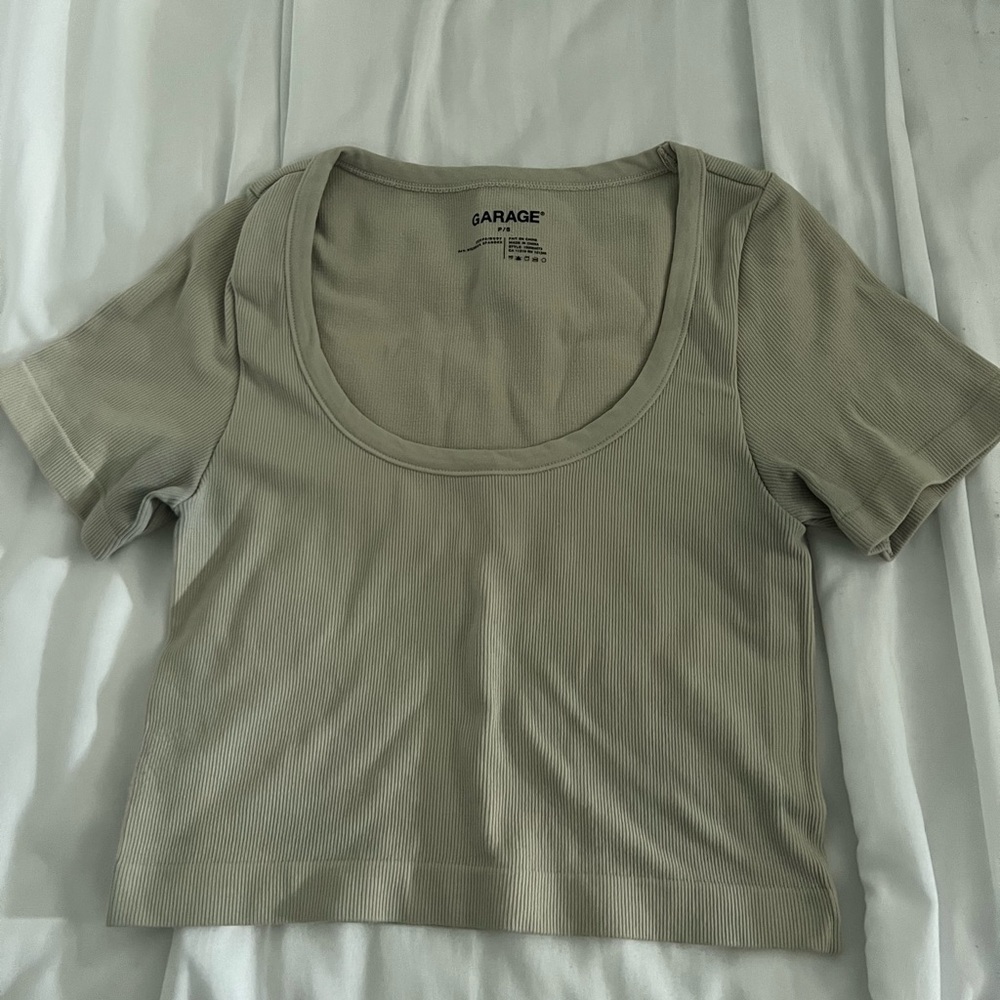 Garage scoop neck ribbed crop top